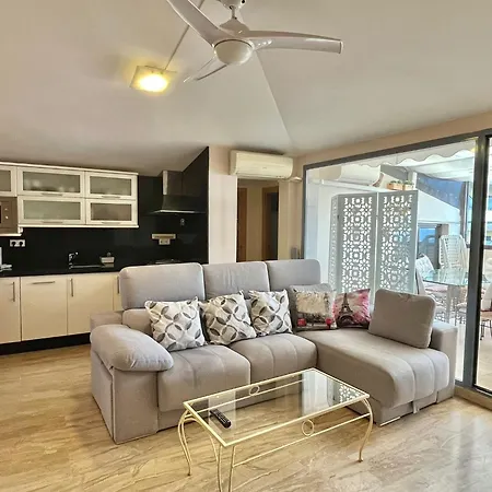 Solana Florida Seafront Apartment Fuengirola