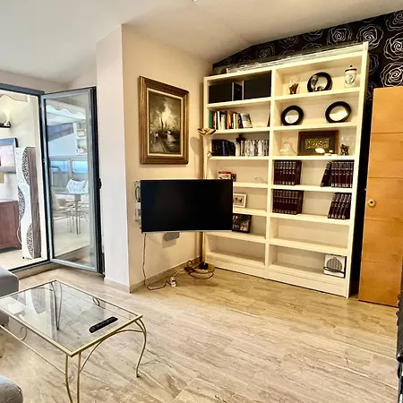 Solana Florida Seafront Daire Fuengirola